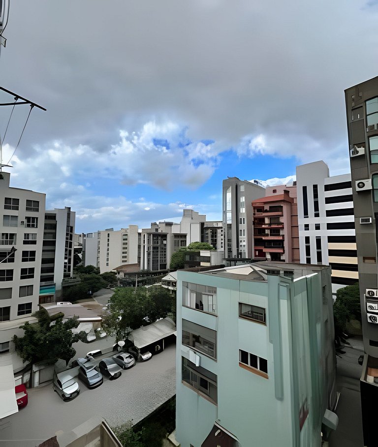 Amplo apartamento no Centro